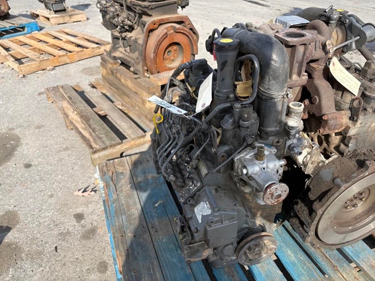 new-holland-ls170-image-2