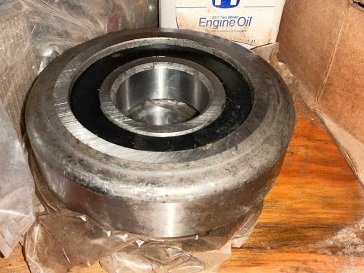 #752-•-bushings,-sprockets-and-miscellaneous-parts-image-17