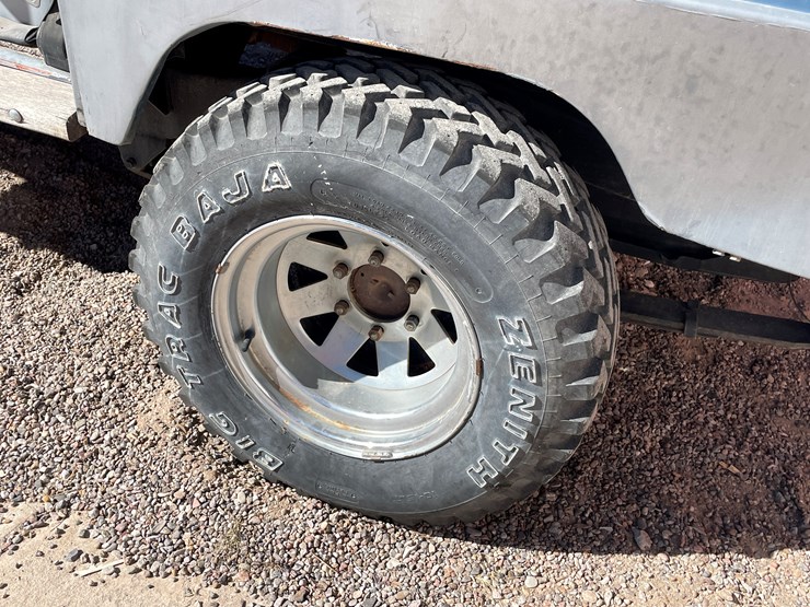 1965-nissan-patrol-image-8