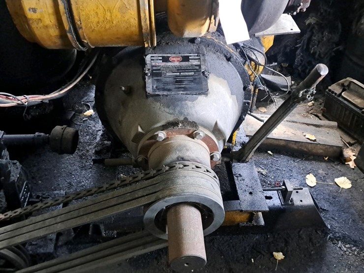 caterpillar-d333-image-9