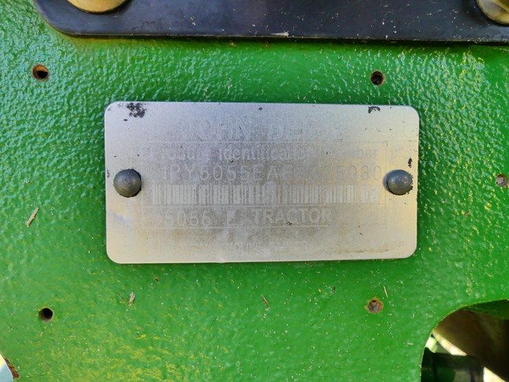 2014-john-deere-5055e-image-17