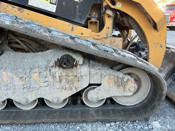 2020-caterpillar-289d3-image-12