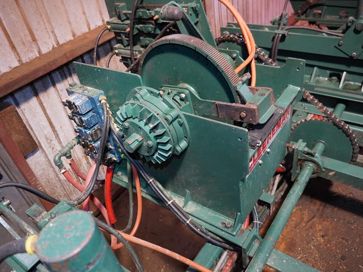 #115-•-cleereman-carriage-image-32