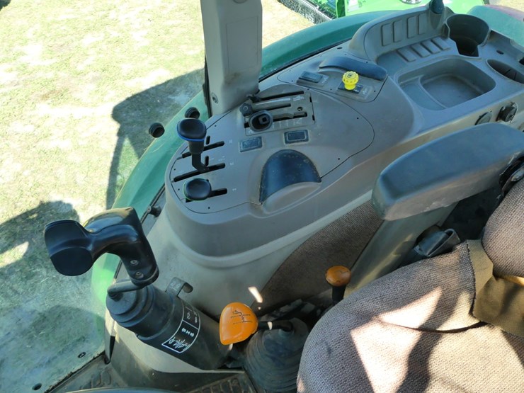 2013-john-deere-5101e-image-14