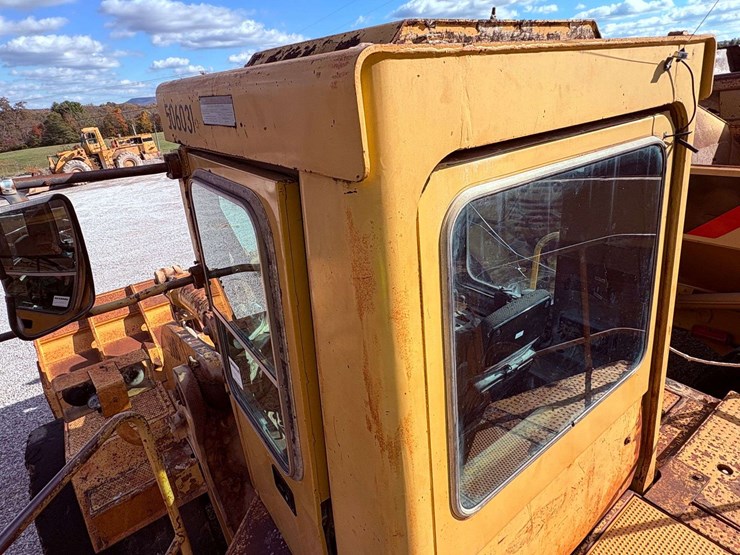 1982-caterpillar-988b-image-43