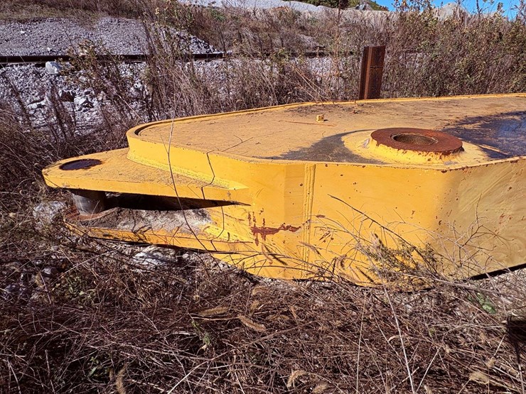 caterpillar-375-image-9