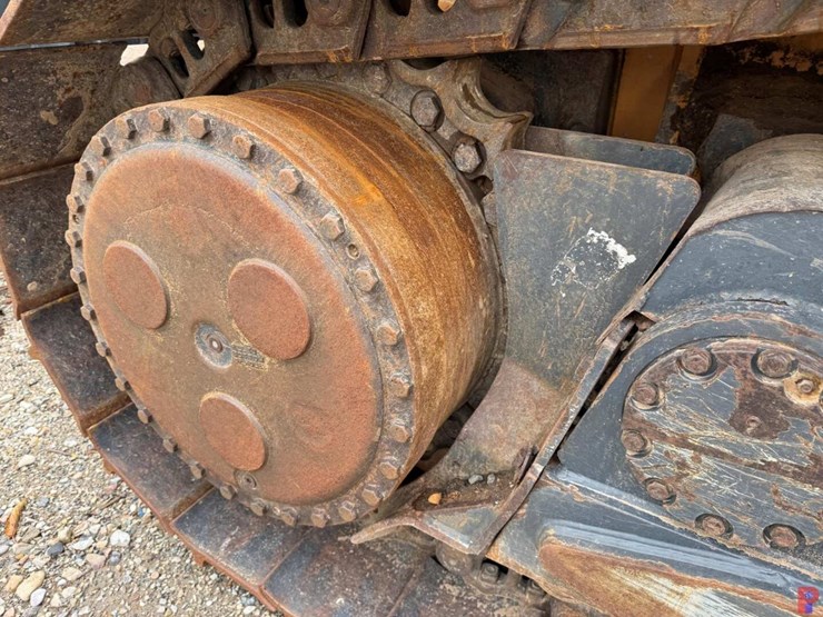 2015-case-2050m-image-11