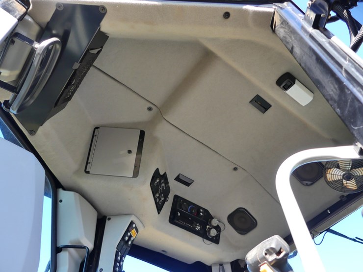 2018-caterpillar-12m3-image-17