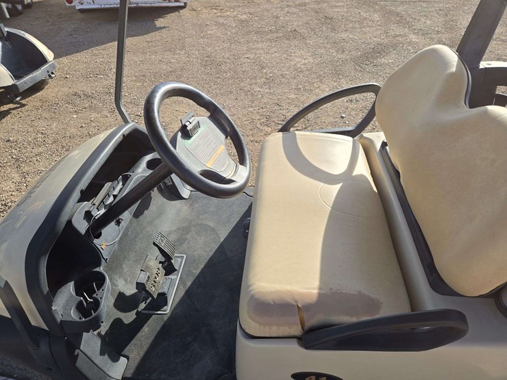 2017-club-car-precedent-golf-cart-image-12