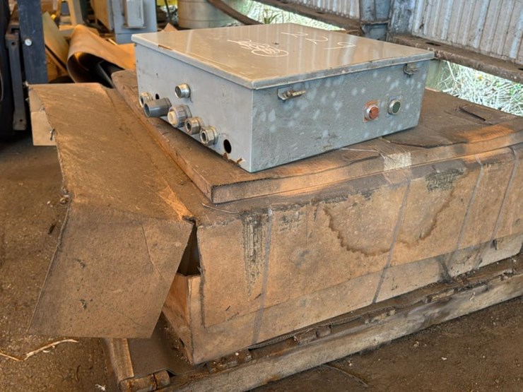 #229-•-electrical-boxes-image-5