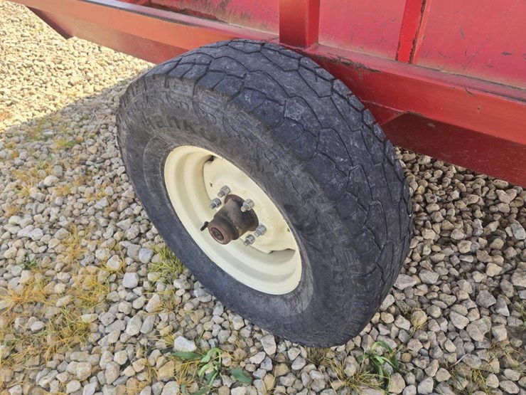 #5851-•-k-&-k-20'-feed-wagon-image-6