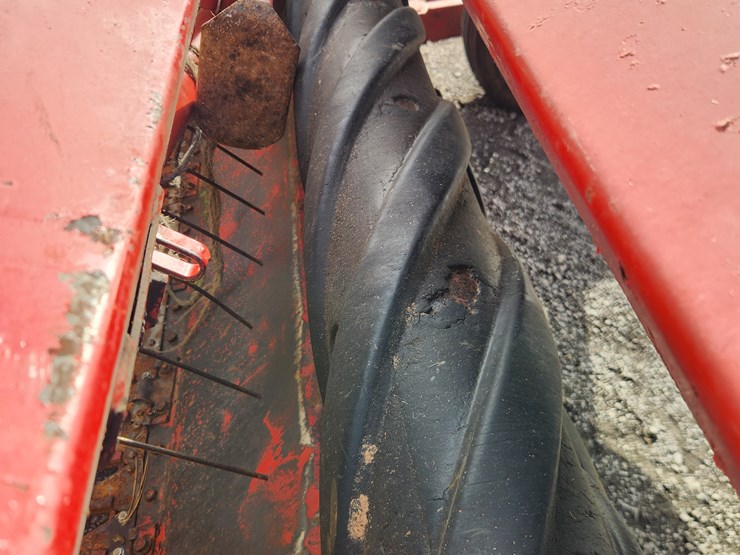 new-holland-472-image-4