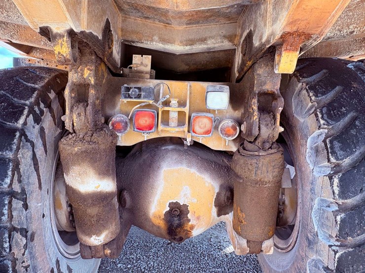 1995-caterpillar-769c-image-27