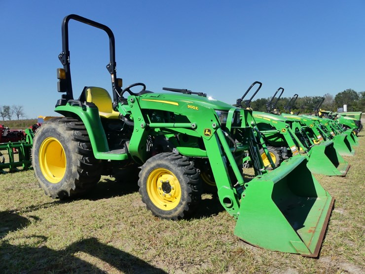 2021-john-deere-3025e-image-1