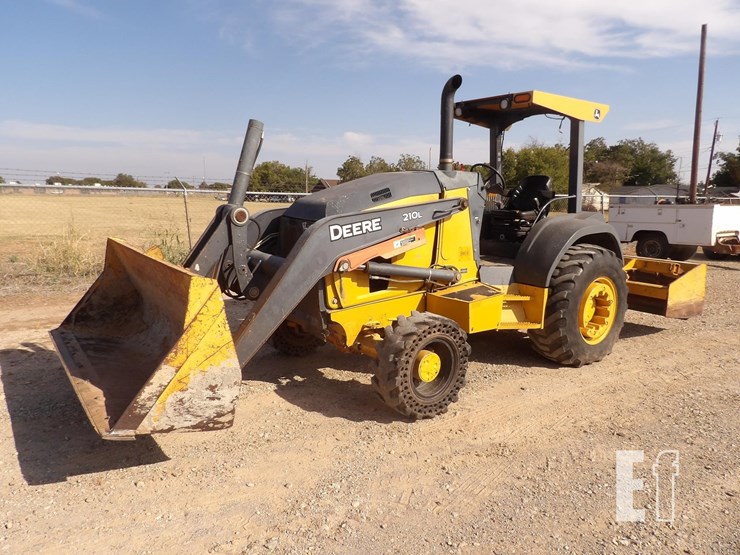 deere-210l-image-1