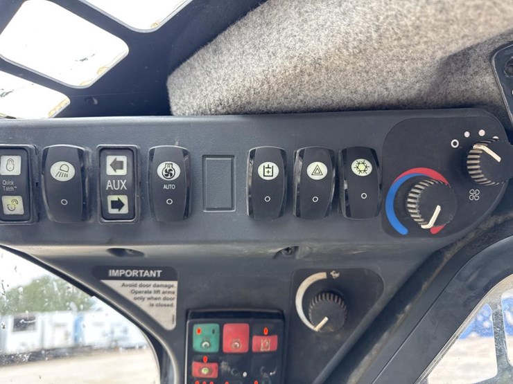 2019-deere-331g-image-34