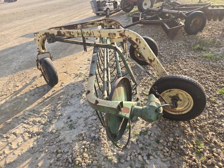 john-deere-640-image-10