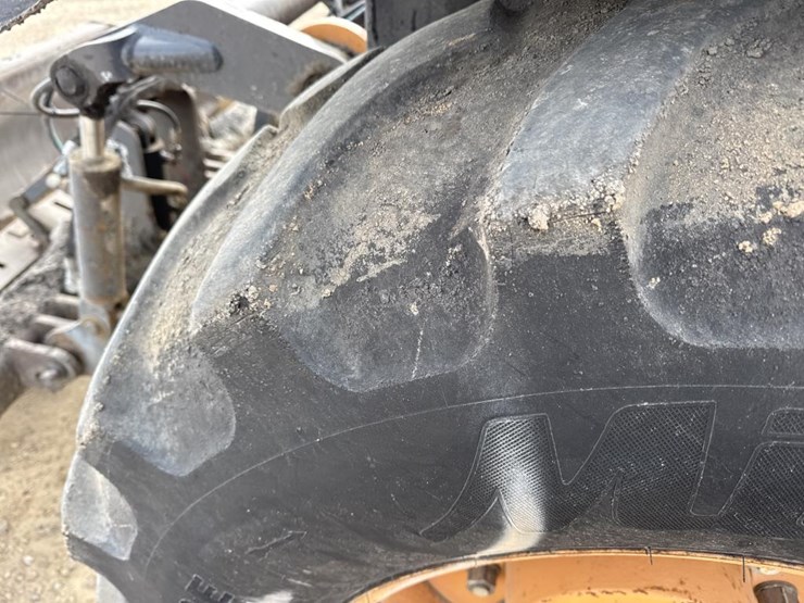 2008-case-570l-xt-image-42