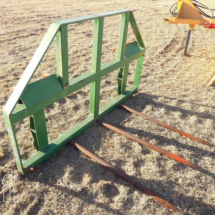 JOHN DEERE BALE SPEAR