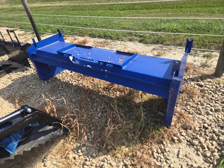 #5892-•-new-8'-skid-steer-economy-snow-pusher-image-1