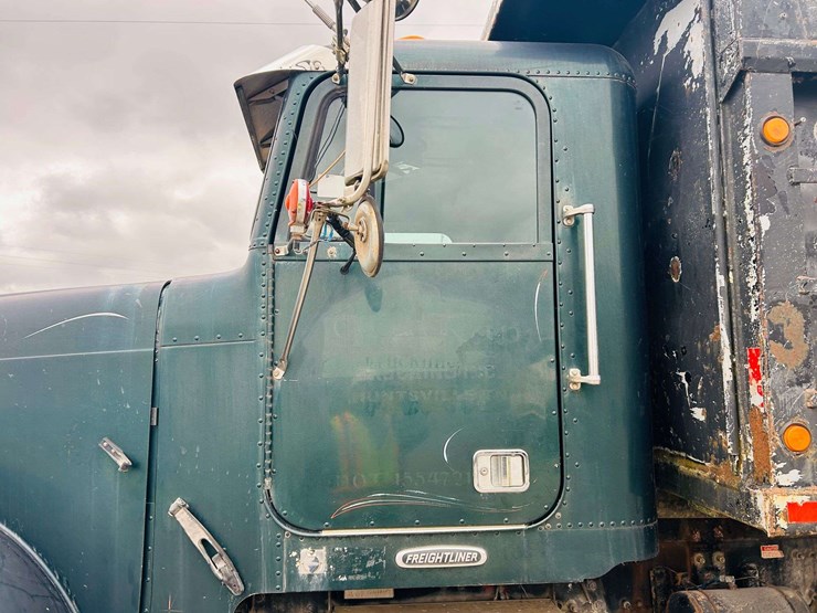 1999-freightliner-tri-axle-dump-truck-image-53