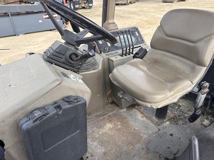 2008-case-570l-xt-image-27