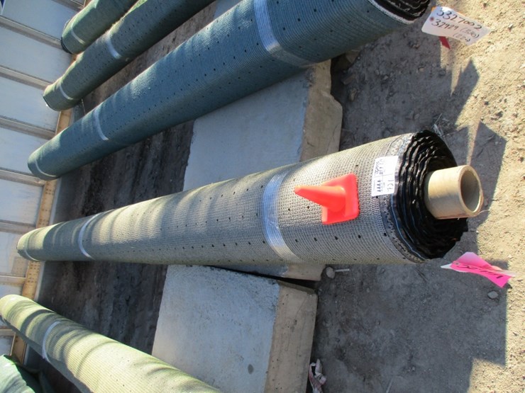 unused-roll-of-artificial-turf-image-2