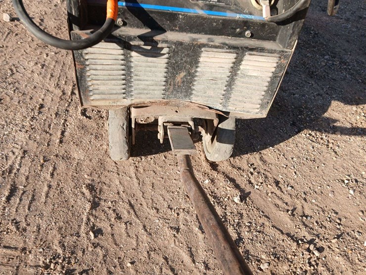 miller-bobcat-225-image-26