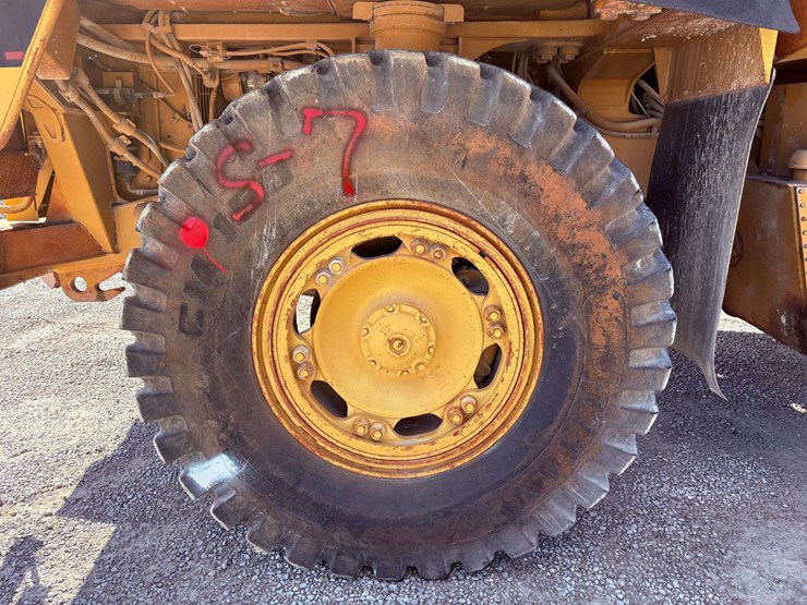 1995-caterpillar-769c-image-5