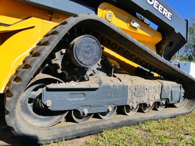 2023-deere-333g-image-6