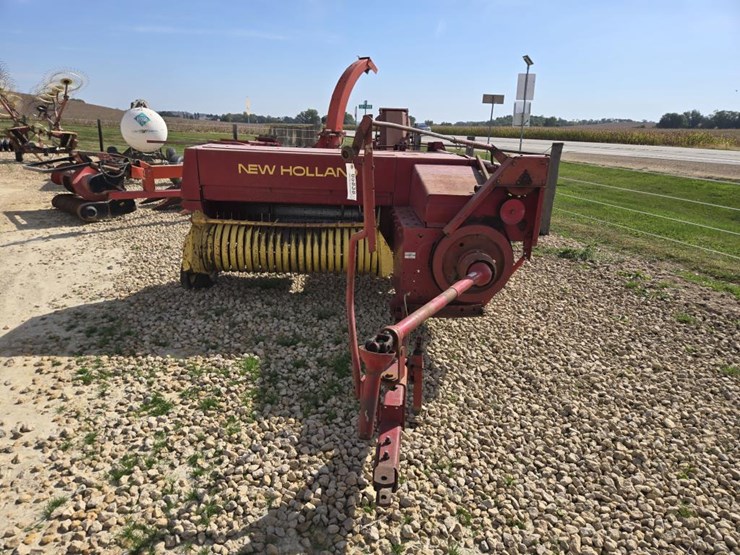 new-holland-315-image-2