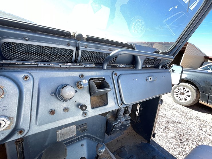 1965-nissan-patrol-image-23