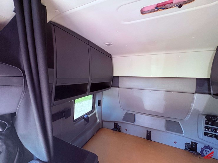 2017-international-prostar-image-90