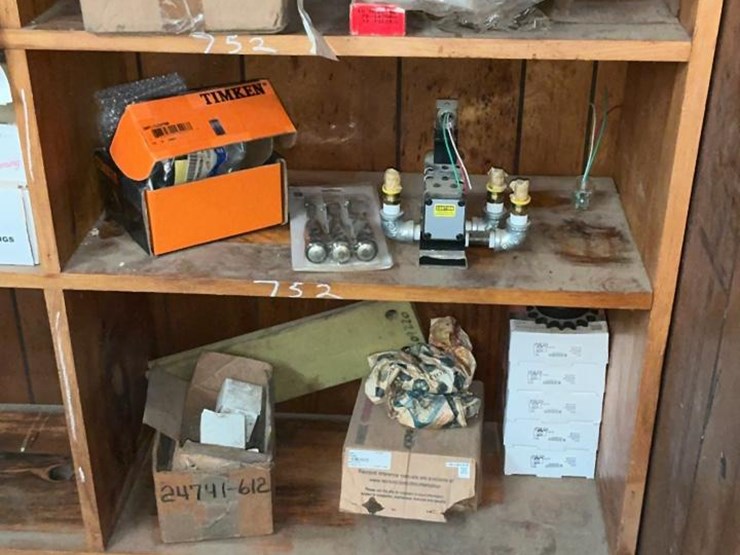 #752-•-bushings,-sprockets-and-miscellaneous-parts-image-2