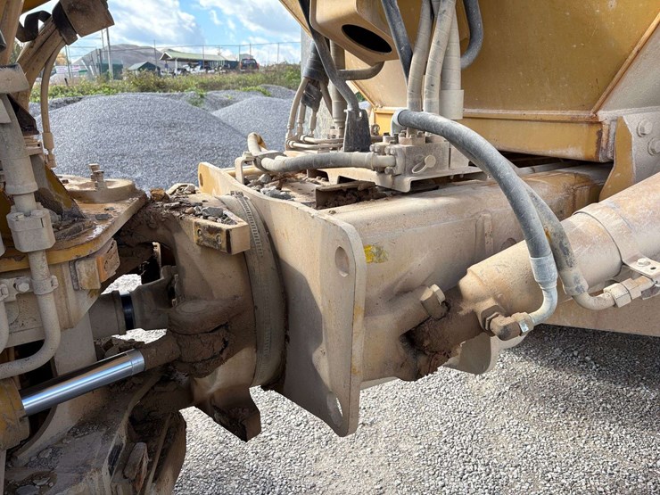 2006-caterpillar-740-image-18