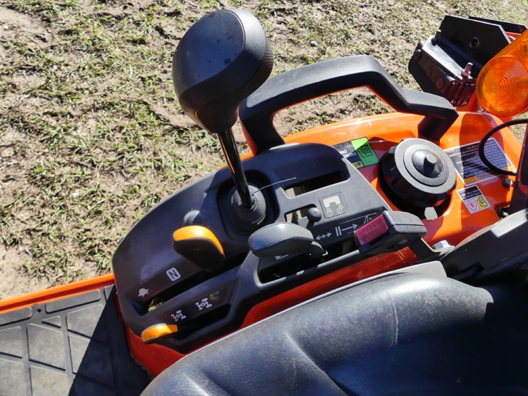 2023-kubota-bx23s-image-17