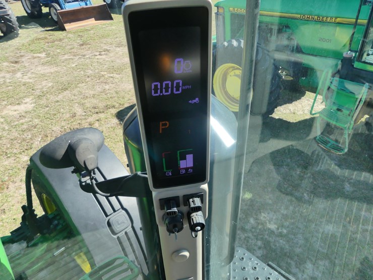 2020-john-deere-7230r-image-17