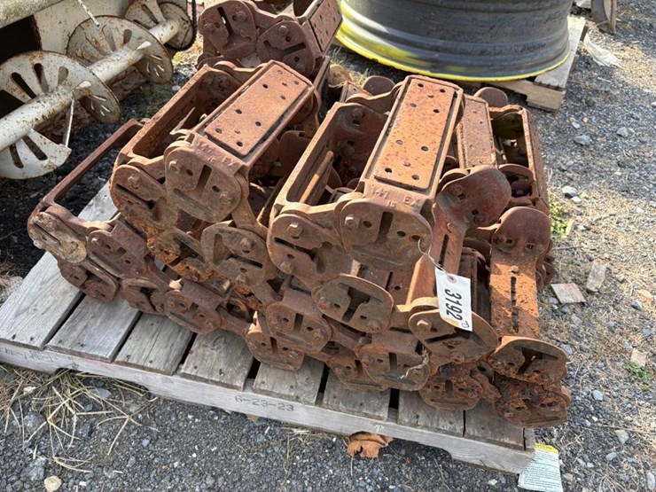 skid-steer-tracks-image-1