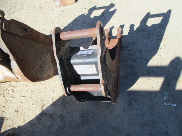 caterpillar-12-image-3