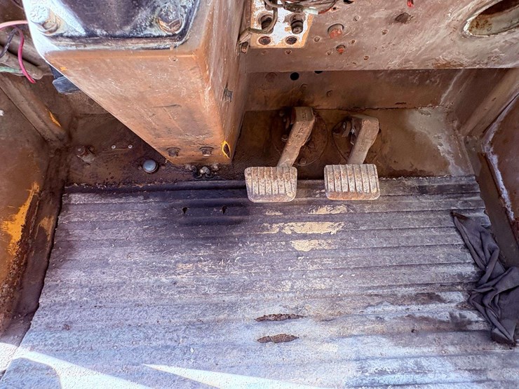 1981-caterpillar-773b-image-62