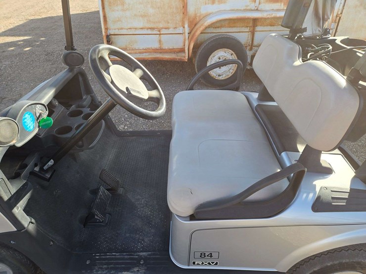 2019-e-z-go-rxv-electric-golf-cart-image-11