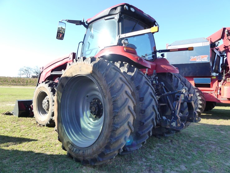 case-ih-magnum-200-image-4