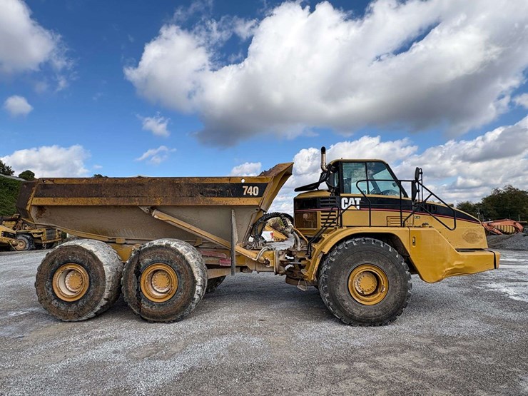 2006-caterpillar-740-image-26