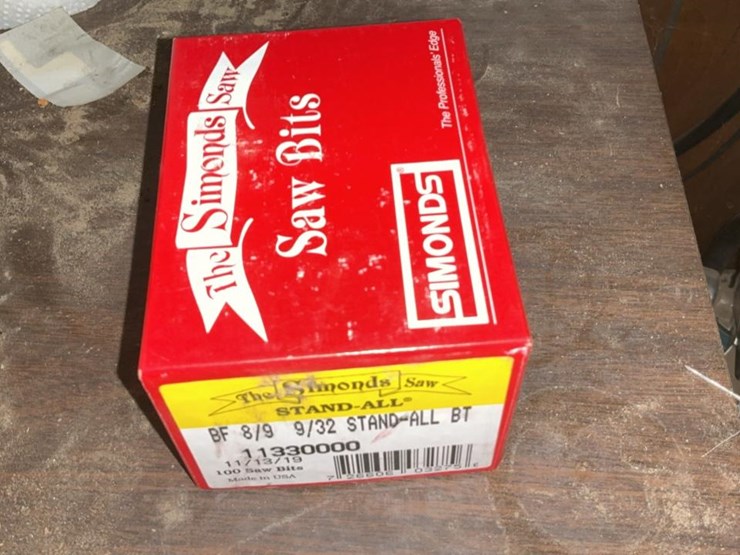 #753-•-grinder-stones,-spider-gauge,-bearings-and-miscellaneous-parts-image-25