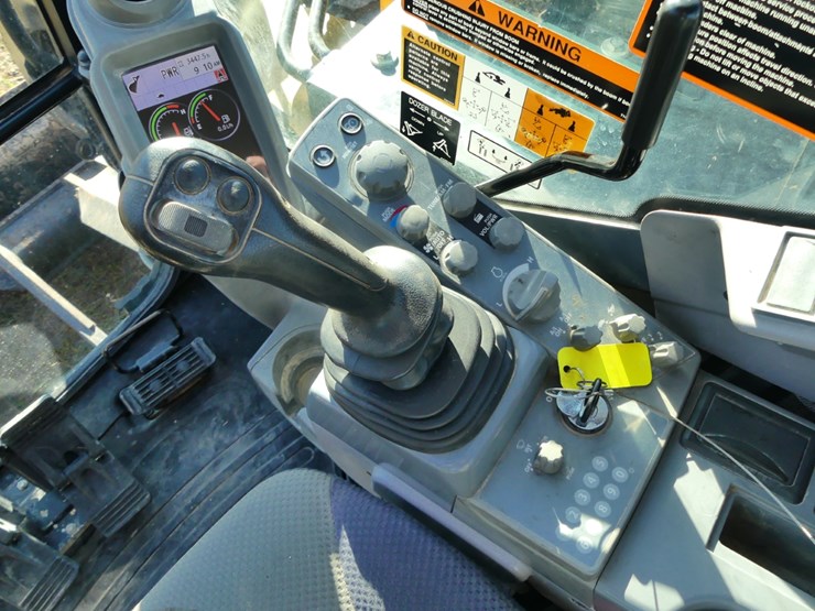 2018-deere-85g-image-17