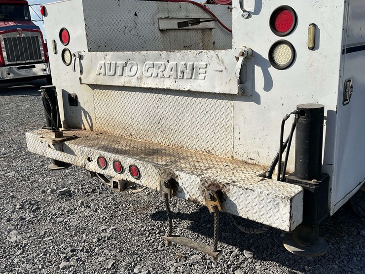 2017-ford-f550-xl-image-34