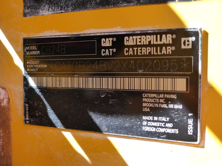 2019-caterpillar-cb24b-image-13