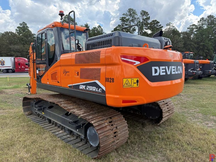 2024-develon-dx200lc-7-image-4