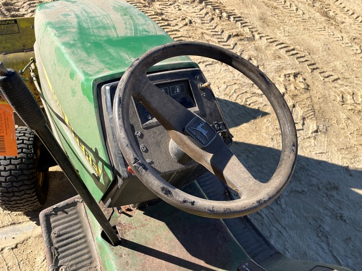 john-deere-185-image-21