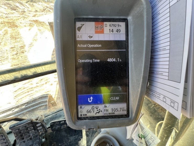 2019-deere-670g-lc-image-73